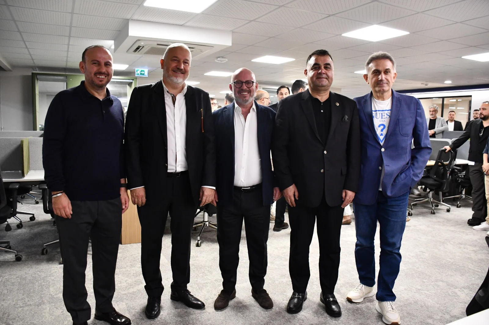 Jolly’nin Antalya Çağrı Merkezi yeni ofisinde