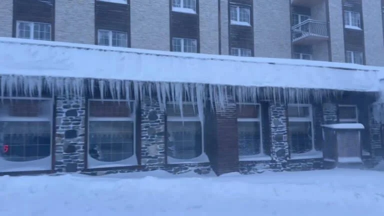 Uludağ’da kar kalınlığı 64 cm’ye ulaştı, zor anlar yaşadılar