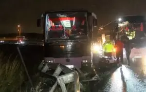 Direksiyon başında kalp krizi geçiren tur otobüsü şoförü hayatını kaybetti