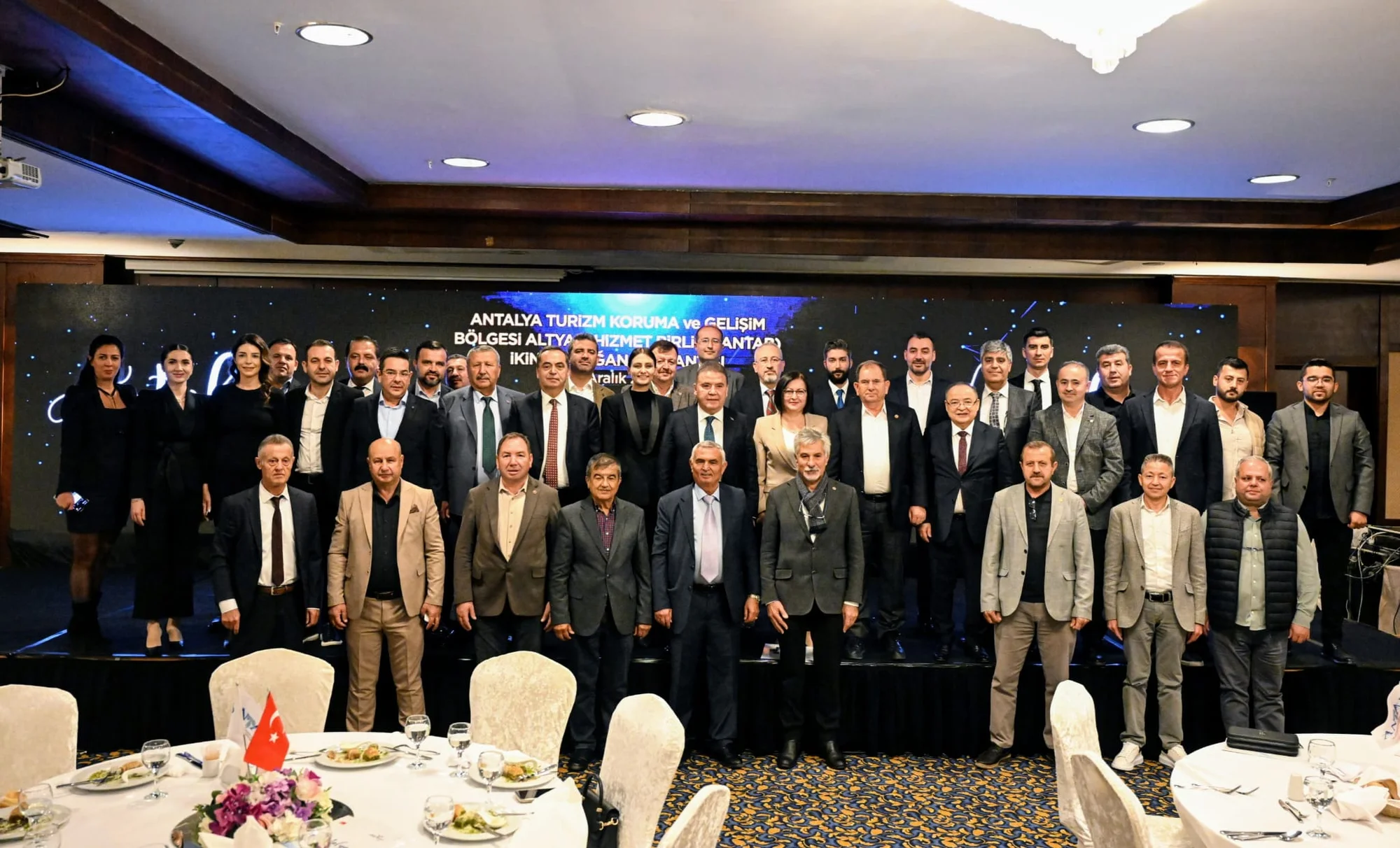 Konaklama vergisinden pay isteyen Antalya Büyükşehir Belediyesi, Hazine arazilerinden de pay istiyor