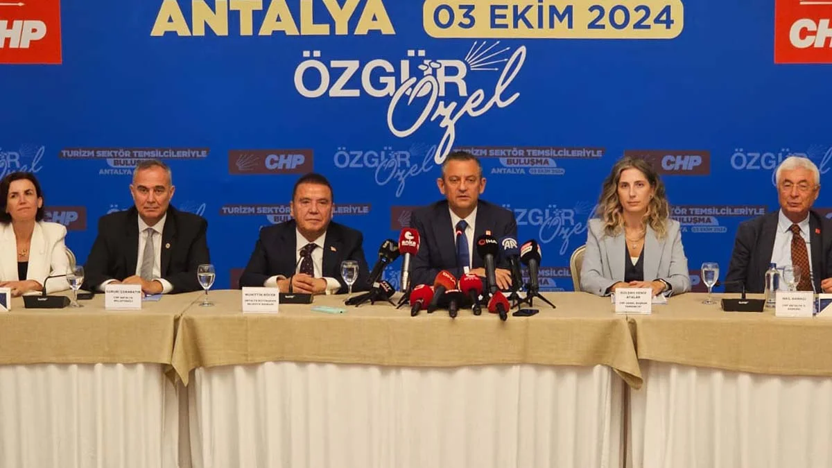 Özgür Özel, “Herkesin turizme gözü gibi bakması lazım, sorunları biz çözeceğiz”