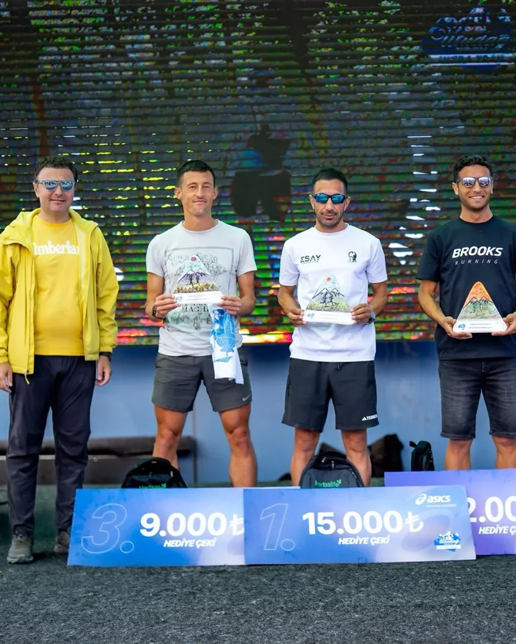23 ülkeden 2 bin 853 sporcunun katıldığı, Uludağ Premium Ultra Trail’de ödüller sahiplerini buldu