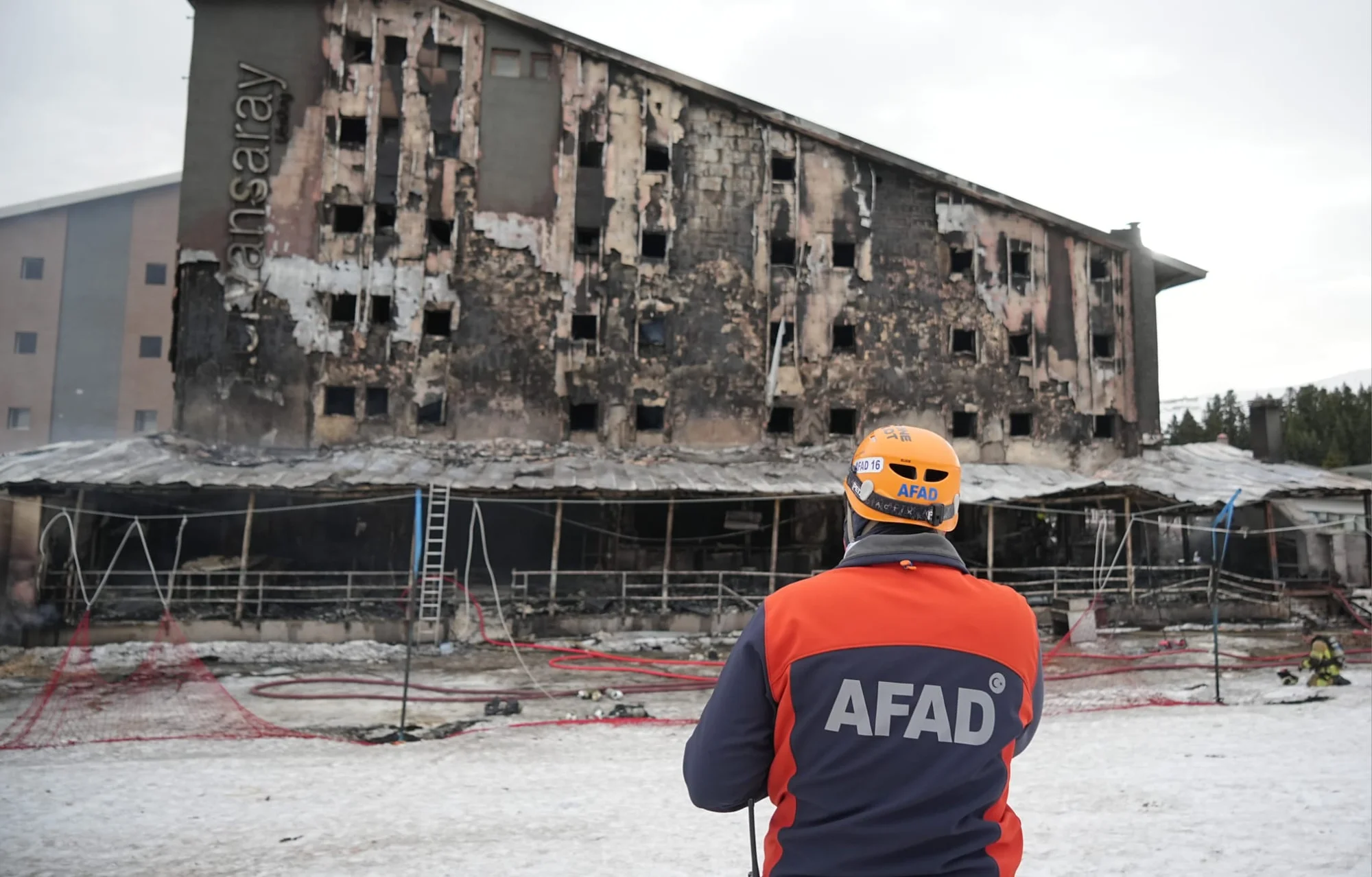 Otel müdürü ve otel çalışanları tutuklandı