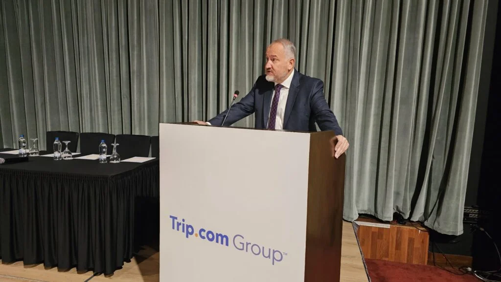 Çinli Trip.com'un yöneticileri Antalyalı otelcilerle buluştu