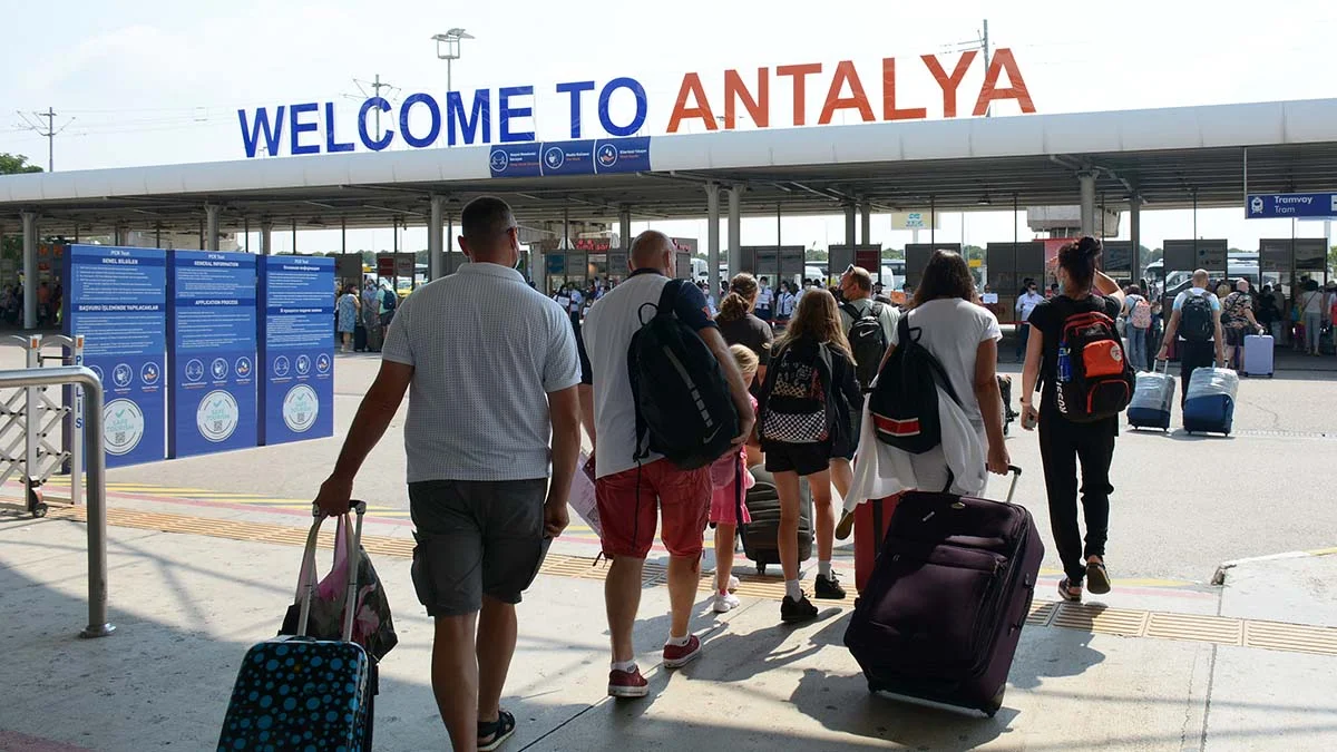 Ruslardan Mayıs tatiline rezervasyon akını: Türkiye’nin durumu ne?