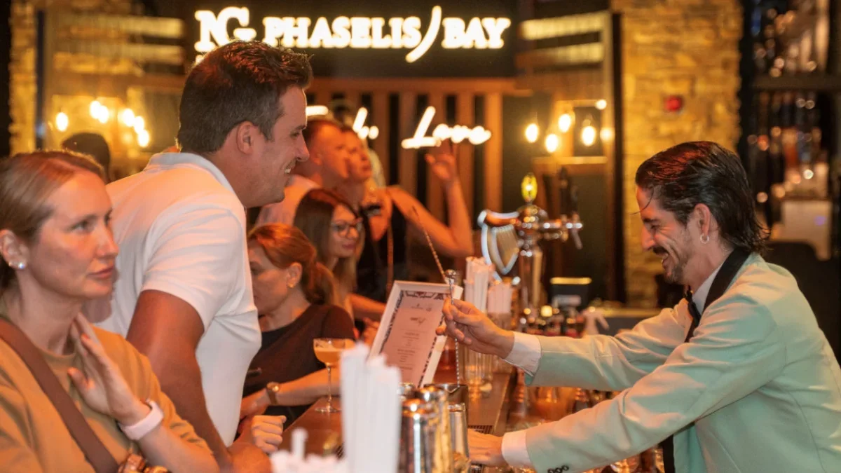 Barselona’nın simgeleri arasında yer alan Boadas Cocktails, NG Phaselis Bay’de
