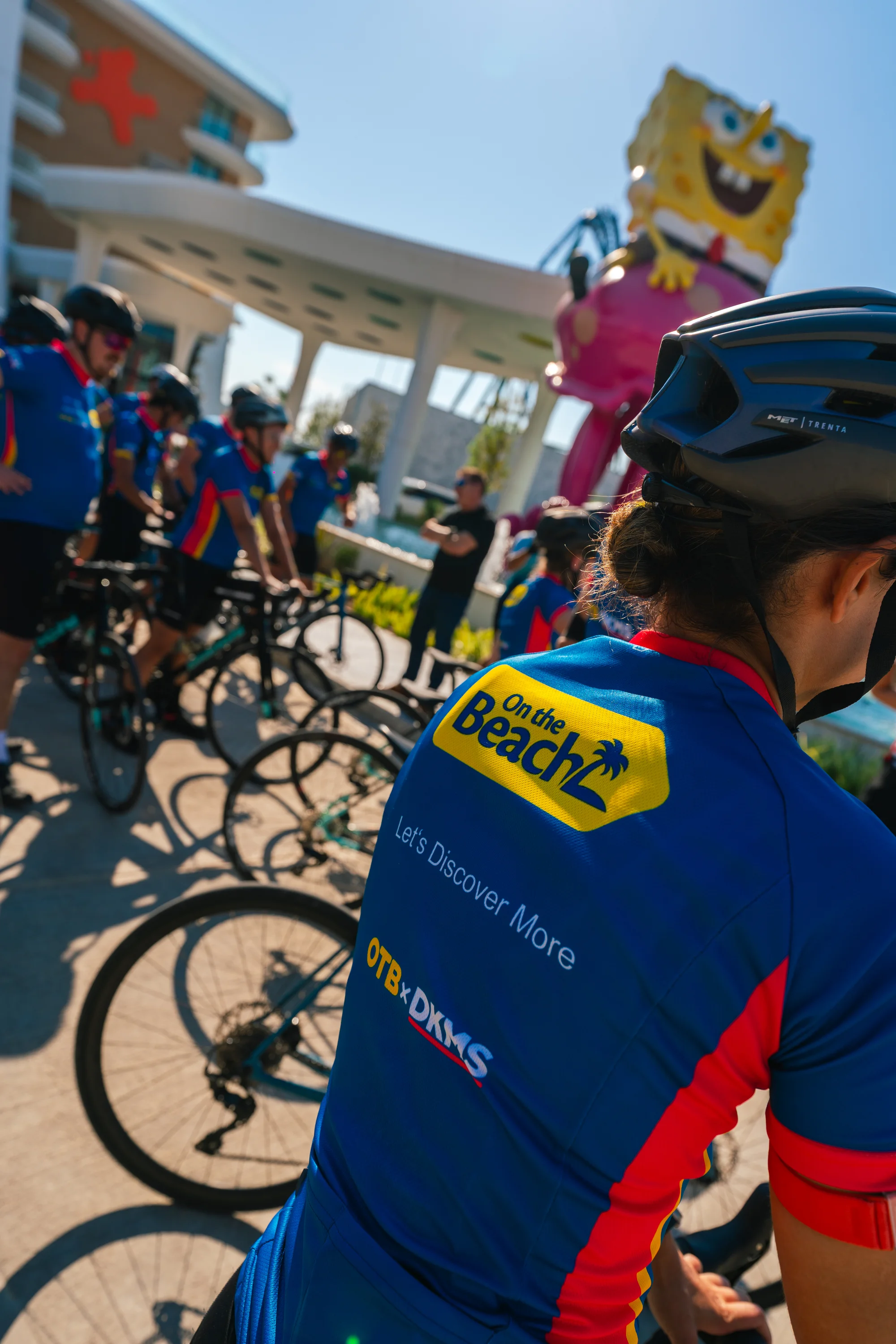 On the Beach Group CEO'su ve ekibi, Kan Kanseri'yle mücadeleye destek için Fethiye'den Antalya'ya pedal çevirdi
