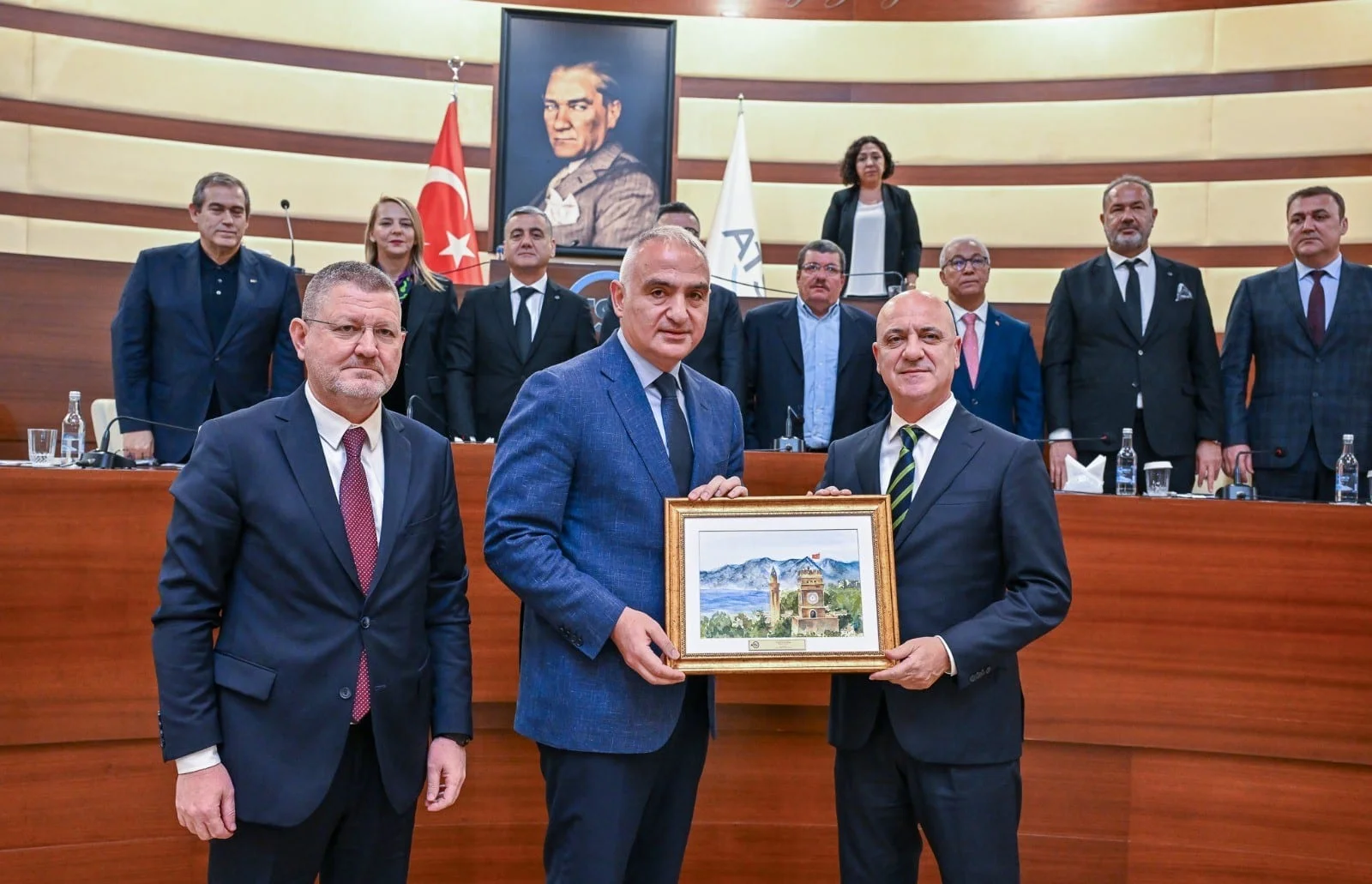 Turizmi kaybedersek Antalya’yı kaybederiz!