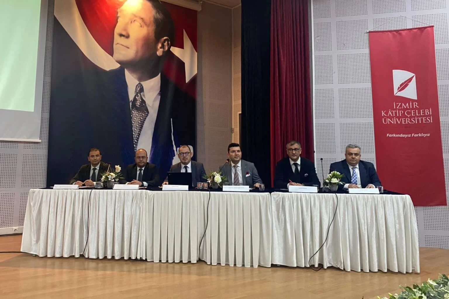 İKÇÜ Turizm Fakültesi’nden “Turizm Paneli”