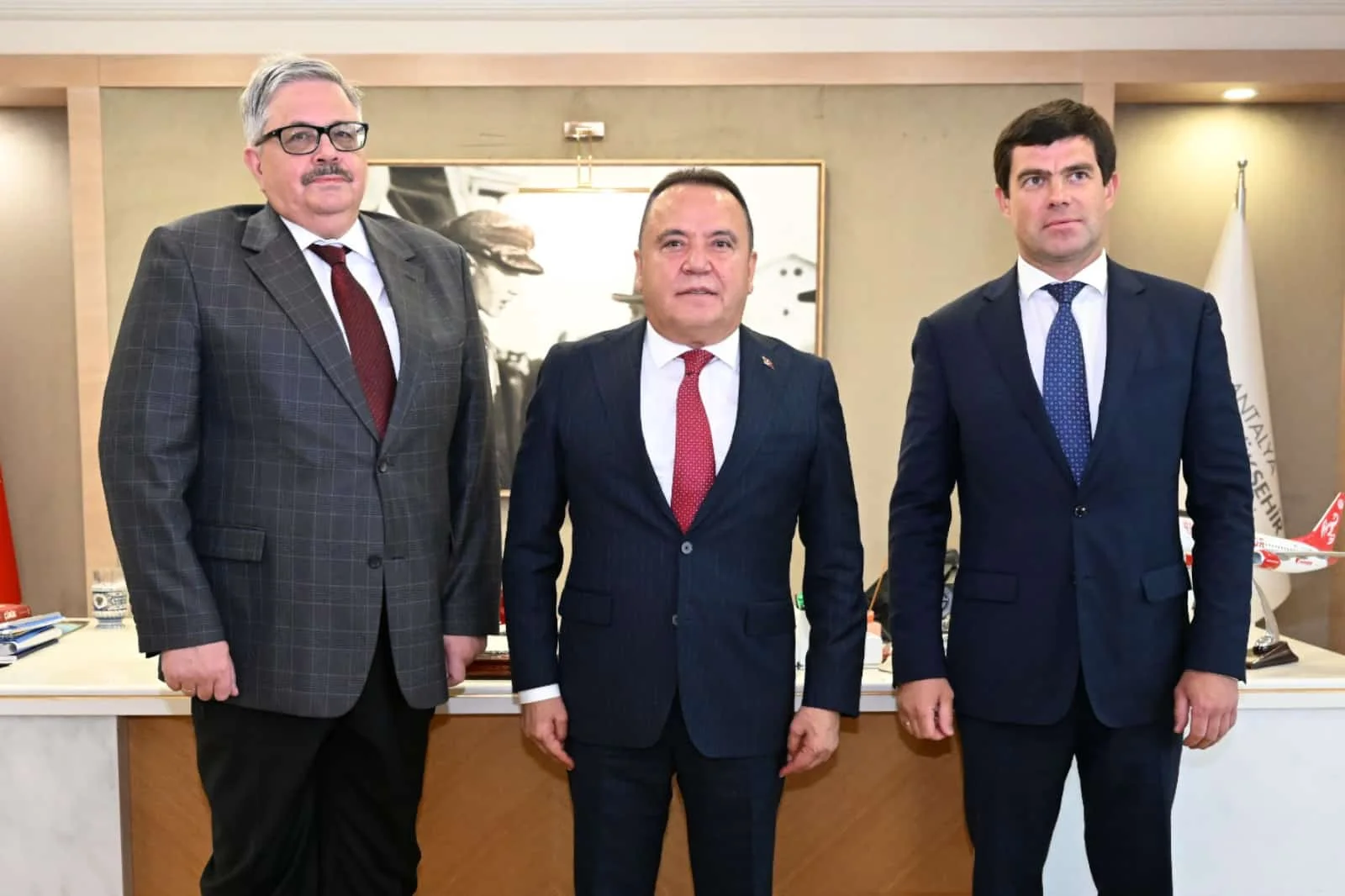 Ruslar Antalya’dan 90 bin konut satın aldı