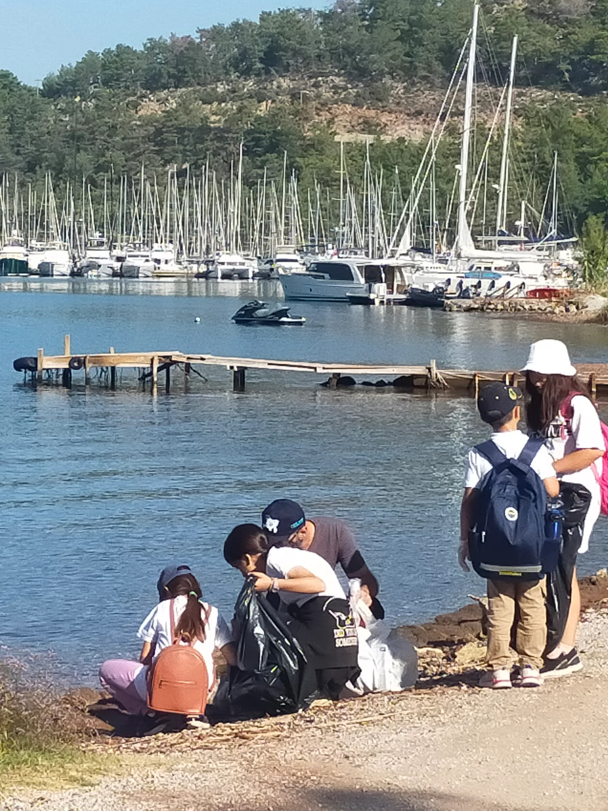 Martı Marina öncülüğünde kıyı ve çevre temizliği
