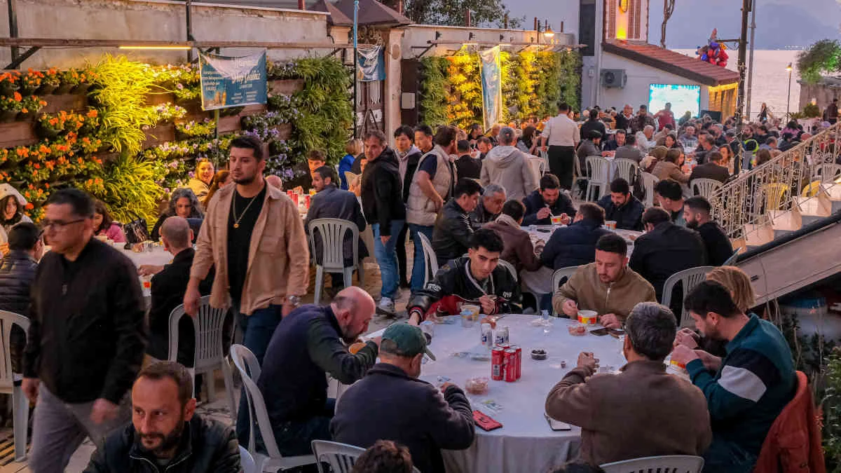 Tarihi Kaleiçi’nde otelciler ve yatırımcılardan büyük iftar buluşması