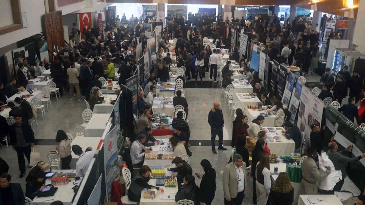 Turizmciler personel, öğrenciler iş peşinde