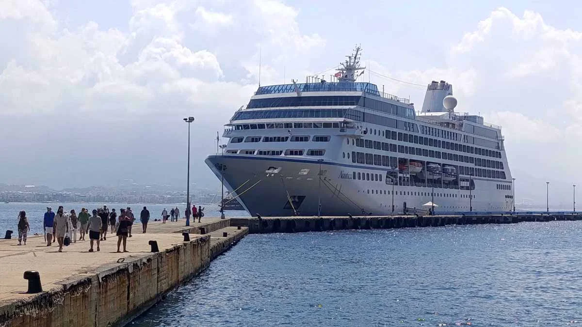 Kruvaziyer turizminde 12 yılın temmuz rekoru kırıldı