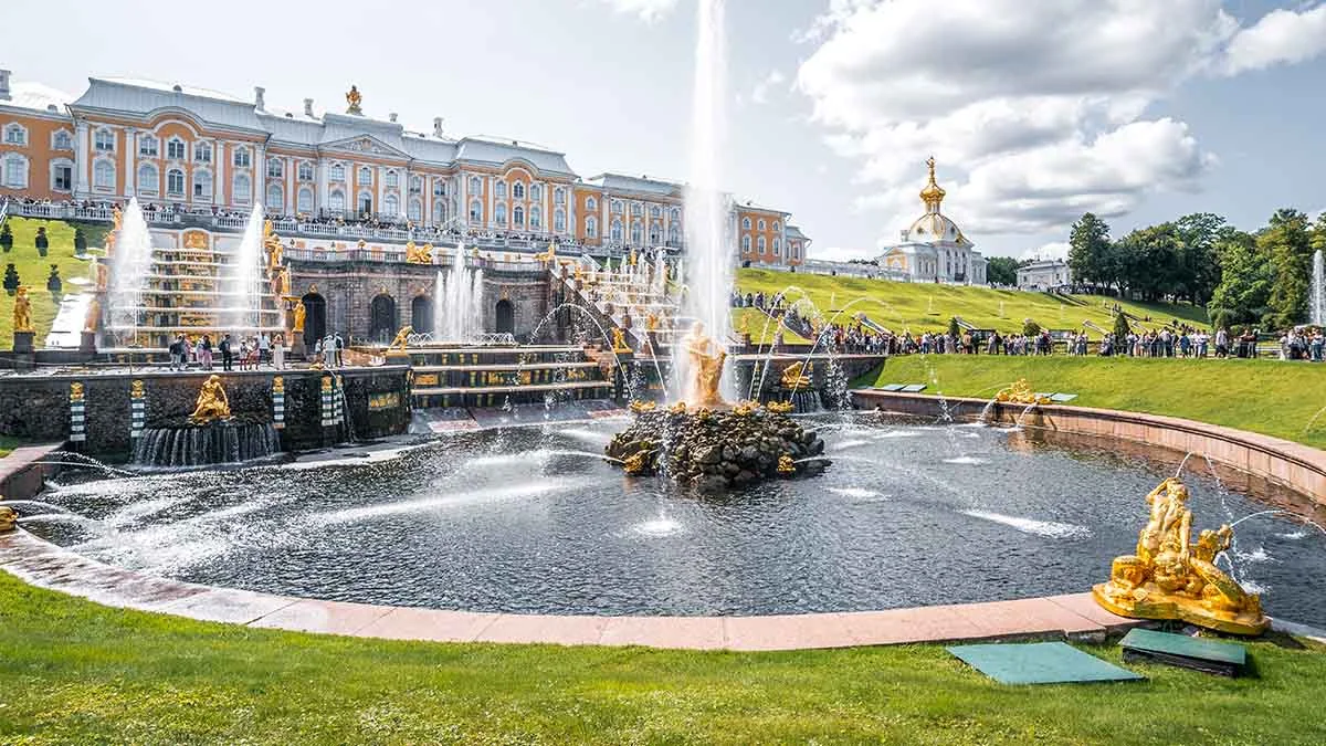 AJet’ten St. Petersburg’a her gün iki sefer